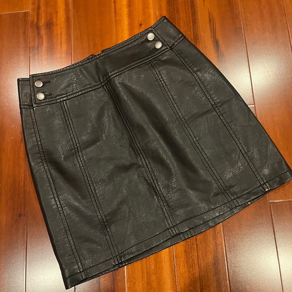 Free People Leather Skirt Black Vegan Faux Mini High Waist Button Accent Size 0